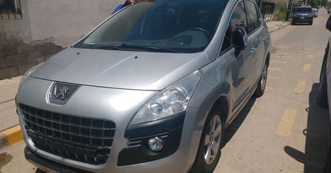 Ordenan secuestrar m&aacute;s de 20 veh&iacute;culos de Milagro Sala