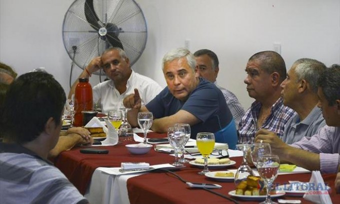 Mucho ruido y pocas Nueces