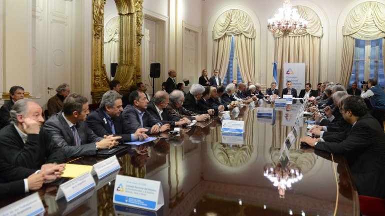 El salario m&iacute;nimo, vital y m&oacute;vil aumenta a $8.060