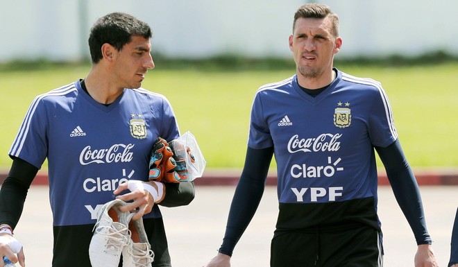 Armani aplast&oacute; a Guzm&aacute;n