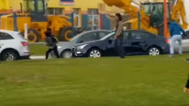 Macri recibi&oacute; pedradas y huevazos en La Pampa