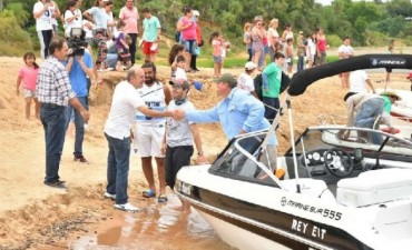 Pescadores de Paso de la Patria ganaron el concurso de la boga