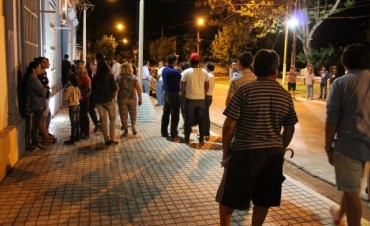 Municipales reclaman su aguinaldo al Intendente